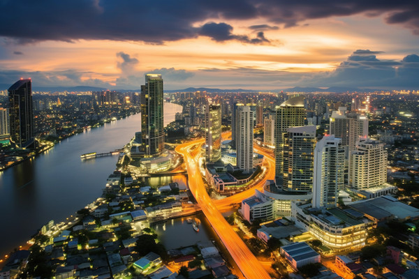 集團管控的核心要素：策略，協(xié)同，風險與合規(guī)