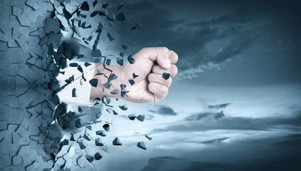 幫助企業(yè)應(yīng)對變革挑戰(zhàn)，實(shí)現(xiàn)組織轉(zhuǎn)型與優(yōu)化