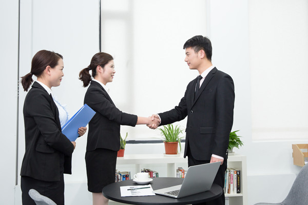 績效溝通：及時反饋，解決績效問題