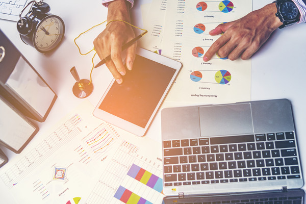 績(jī)效目標(biāo)設(shè)定：明確目標(biāo)，為員工指明方向