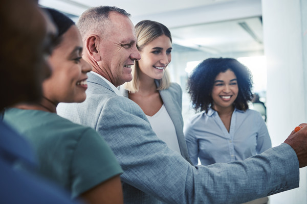 領導力咨詢：培養(yǎng)領導力，為組織發(fā)展提供有力保障