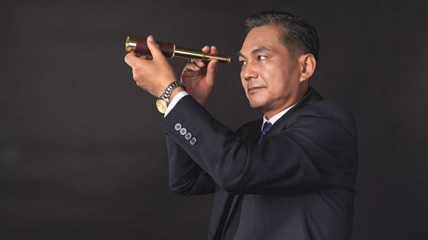 對(duì)組織流程進(jìn)行優(yōu)化再造，提高工作效率和降低成本