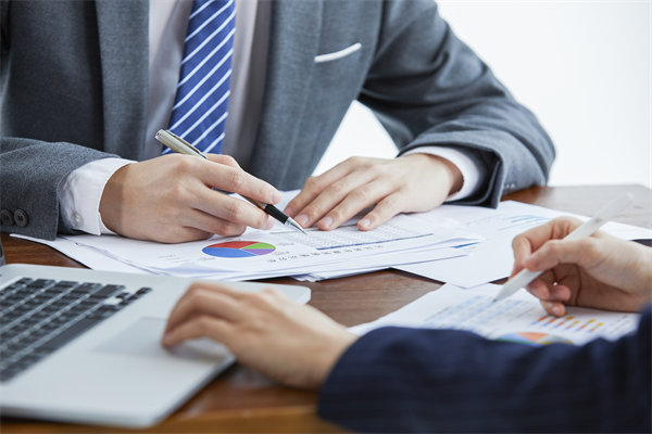 跨部門預(yù)算協(xié)同機(jī)制建立會面臨哪些挑戰(zhàn)與解決方案？