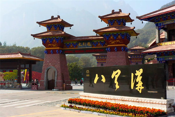 企業(yè)深陷瓶頸期，發(fā)展舉步維艱，新鄉(xiāng)戰(zhàn)略咨詢公司如何破局？