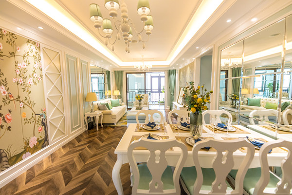 燈飾行業(yè)精益生產(chǎn)管理咨詢公司哪家好，能解小批量定制效率低？